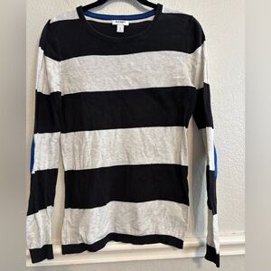 Old Navy Women’s black and white striped sweater size Small